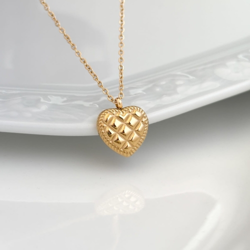 Naszyjnik stal chirurgiczna złoty serce pikowane