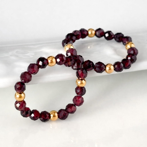 Pierscionek elastyczny kamień naturalny granat