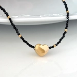 Naszyjnik kamień naturalny turmalin 2 mm z sercem stal chirurgiczna